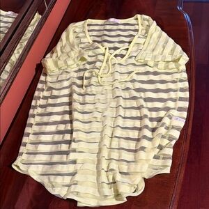 Francesca's Collections Light Yellow and Gray Striped Tunic Top